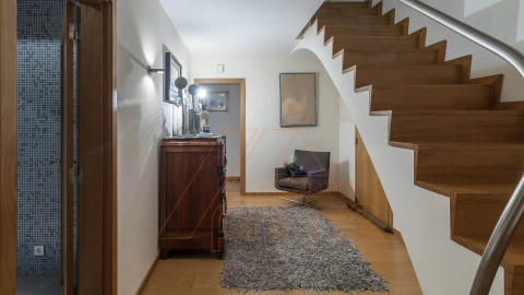 Apartamento T6 para Venda em Santo Antonio dos Olivais