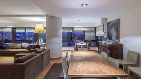 Apartamento T6 para Venda em Santo Antonio dos Olivais