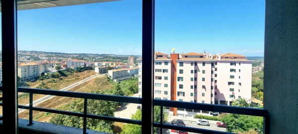 Apartamento T6 para Venda em Santo Antonio dos Olivais