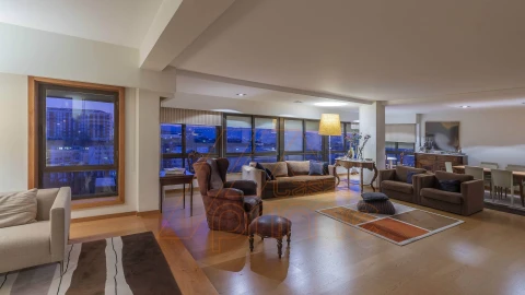 Apartamento T6 para Venda em Santo Antonio dos Olivais