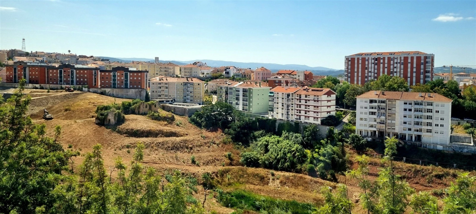 Apartamento T6 para Venda em Santo Antonio dos Olivais Foto 50