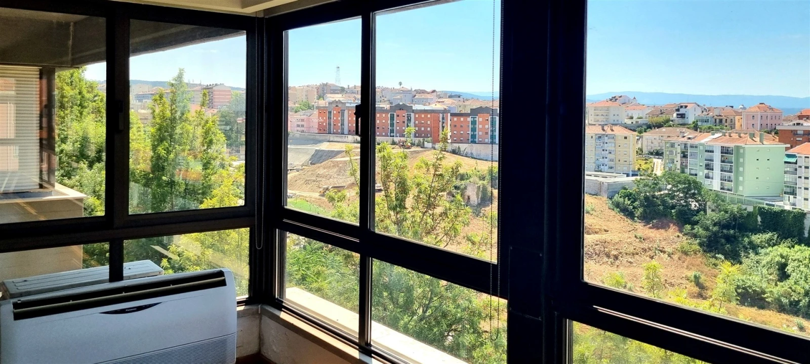 Apartamento T6 para Venda em Santo Antonio dos Olivais Foto 46