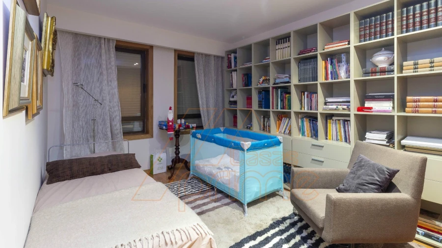 Apartamento T6 para Venda em Santo Antonio dos Olivais Foto 22