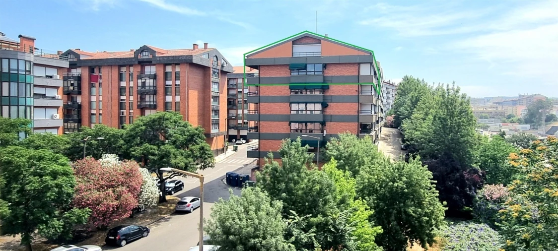 Apartamento T6 para Venda em Santo Antonio dos Olivais Foto 39
