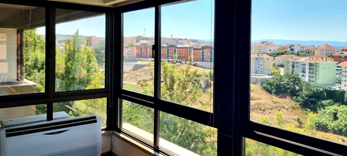 Apartamento T6 para Venda em Santo Antonio dos Olivais Foto 46