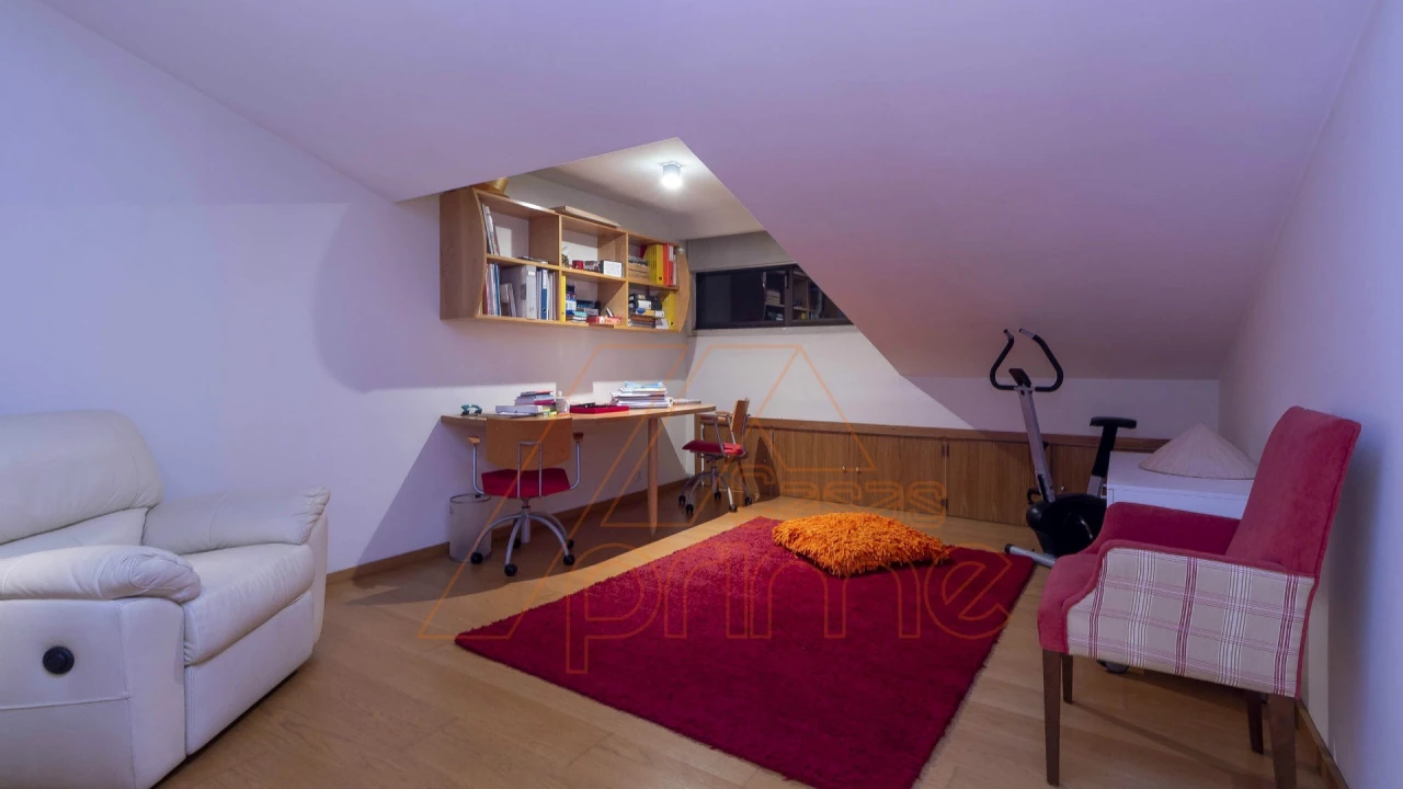 Apartamento T6 para Venda em Santo Antonio dos Olivais Foto 35