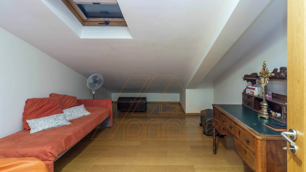 Apartamento T6 para Venda em Santo Antonio dos Olivais Foto 33