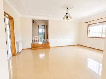 Moradia T3 para Arrendamento em Tamel (Santa Leocádia) e Vilar do Monte
