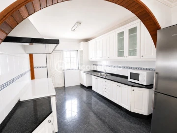 Moradia T3 para Arrendamento em Tamel (Santa Leocádia) e Vilar do Monte