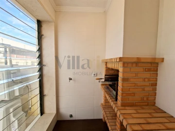 Apartamento T2 para Arrendamento em São João Baptista e Santa Maria dos Olivais