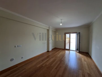 Apartamento T2 para Arrendamento em São João Baptista e Santa Maria dos Olivais