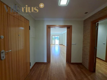 Apartamento T2 para Arrendamento em São João Baptista e Santa Maria dos Olivais