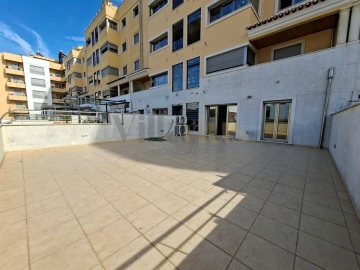 Apartamento T2 para Arrendamento em São João Baptista e Santa Maria dos Olivais