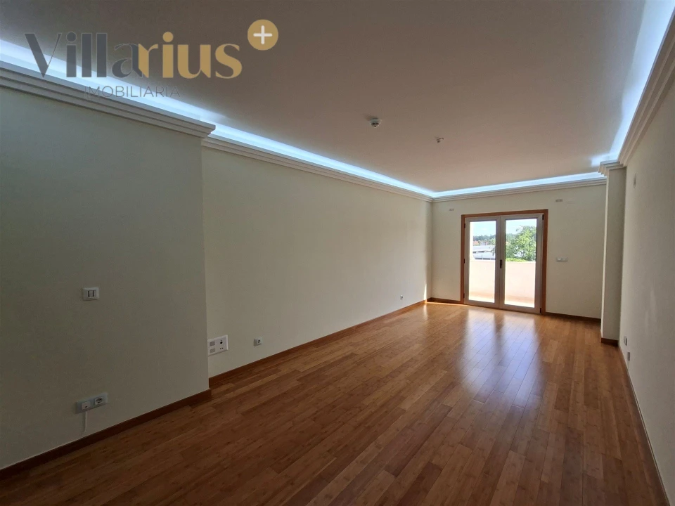 Apartamento T2 para Arrendamento em São João Baptista e Santa Maria dos Olivais Foto 8