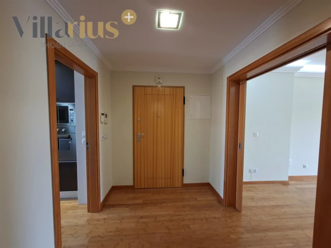 Apartamento T2 para Arrendamento em São João Baptista e Santa Maria dos Olivais Foto 12