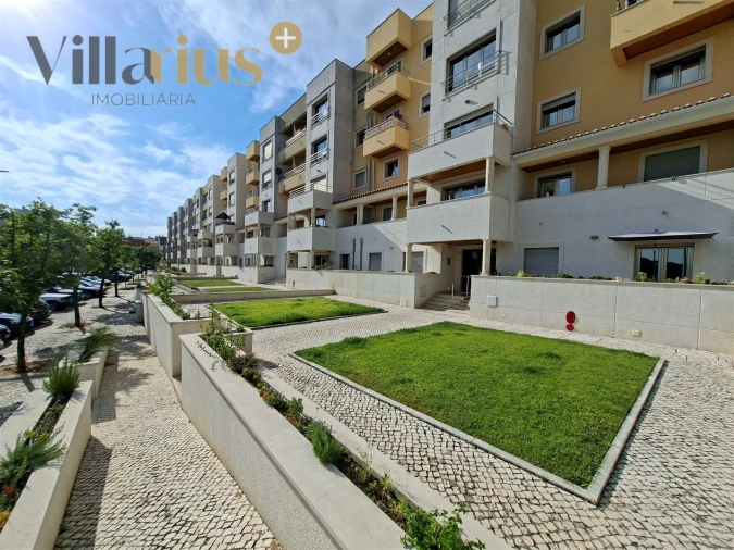Apartamento T2 para Arrendamento em São João Baptista e Santa Maria dos Olivais Foto 29