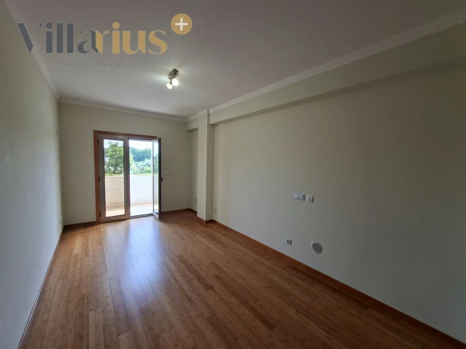 Apartamento T2 para Arrendamento em São João Baptista e Santa Maria dos Olivais Foto 21