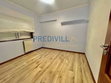 Apartamento T3 para Venda em Póvoa de Varzim, Beiriz e Argivai