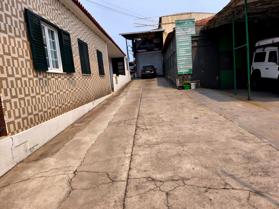 Moradia T4 para Venda em Paços de Brandão Foto 2