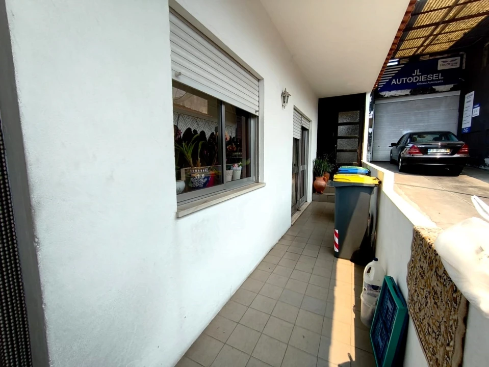 Moradia T4 para Venda em Paços de Brandão Foto 3