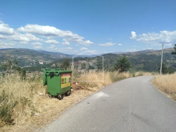 Terreno para Venda em Cinfães