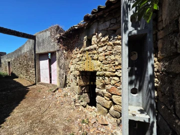 Moradia T7 para Venda em Penso e Freixinho