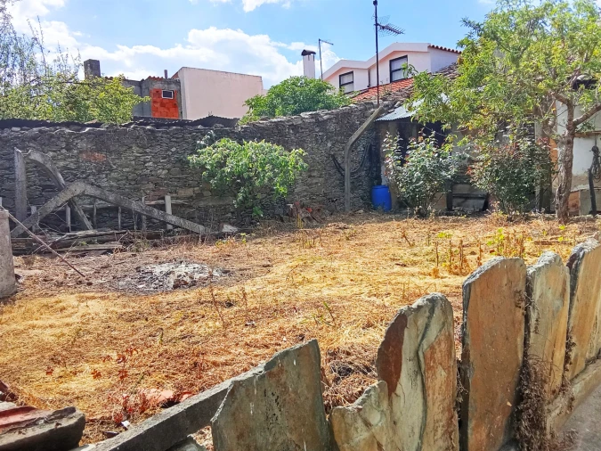Moradia T6 para Venda em São João da Pesqueira e Várzea de Trevões Foto 3