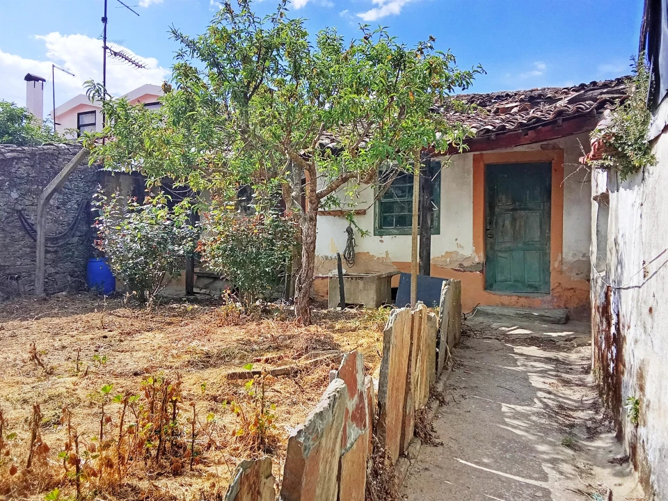 Moradia T6 para Venda em São João da Pesqueira e Várzea de Trevões Foto 14