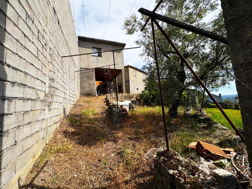 Moradia T2 para Venda em Longa Foto 18