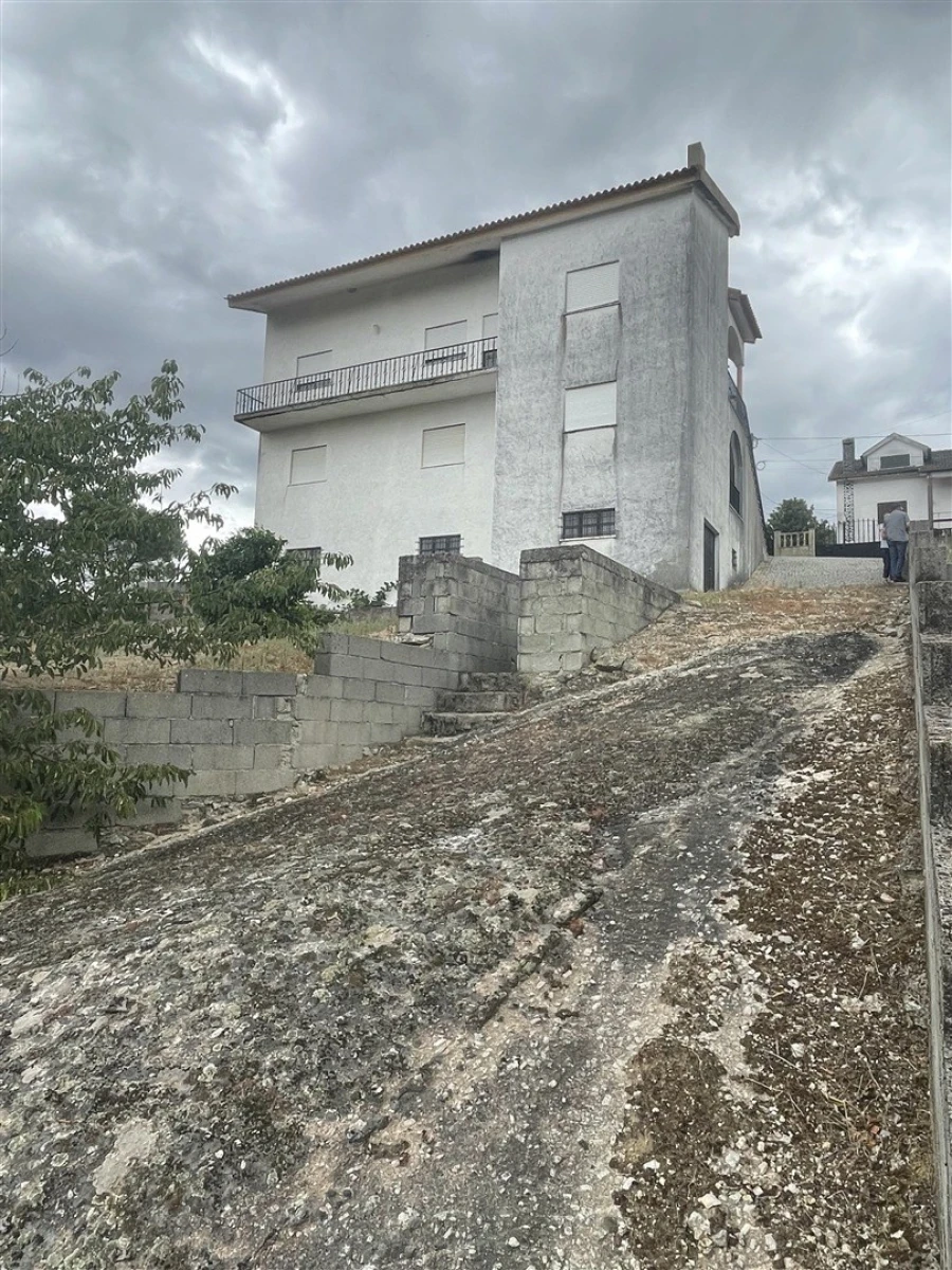 Moradia T3 para Venda em Nespereira Foto 16