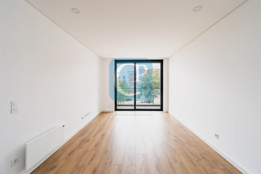 Apartamento T1 para Venda em Pedrouços Foto 3