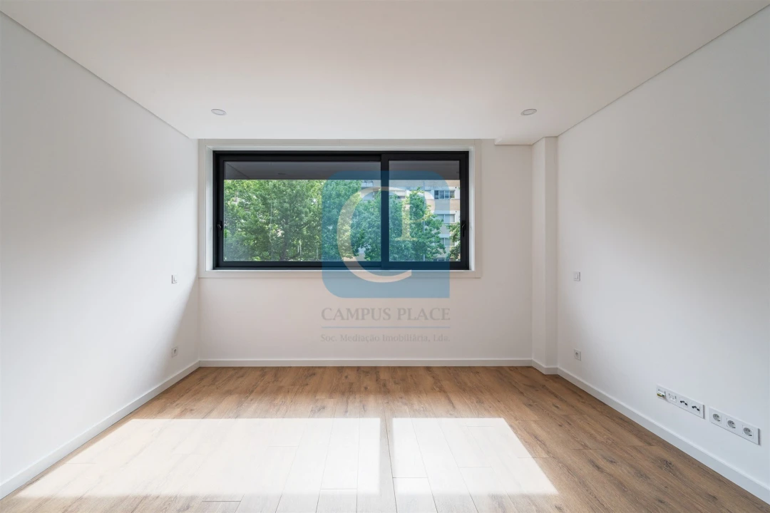 Apartamento T1 para Arrendamento em Pedrouços Foto 2