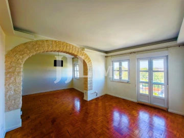Apartamento T2 para Arrendamento em Marvila
