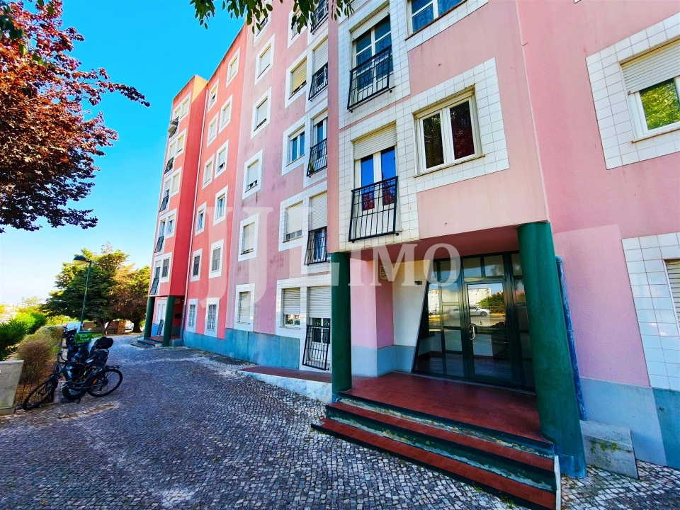 Apartamento T2 para Arrendamento em Marvila Foto 2