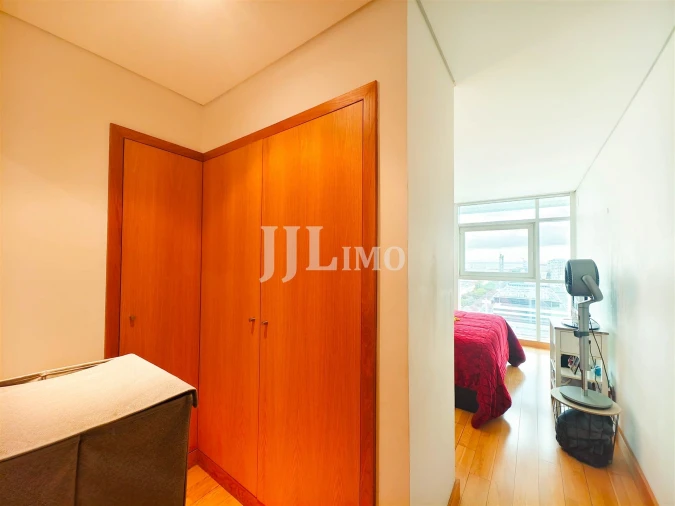 Apartamento T2 para Arrendamento em Parque das Nações Foto 10