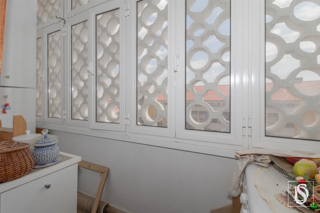 Apartamento T1 para Venda em Alvalade Foto 11