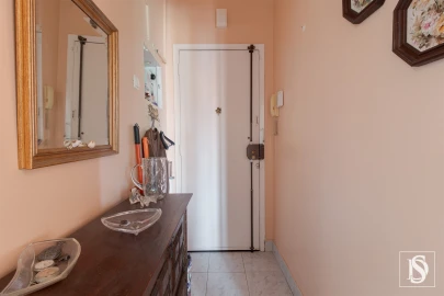 Apartamento T1 para Venda em Alvalade