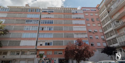 Apartamento T1 para Venda em Alvalade