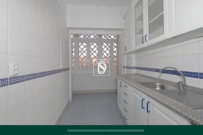 Apartamento T1 para Venda em Alvalade