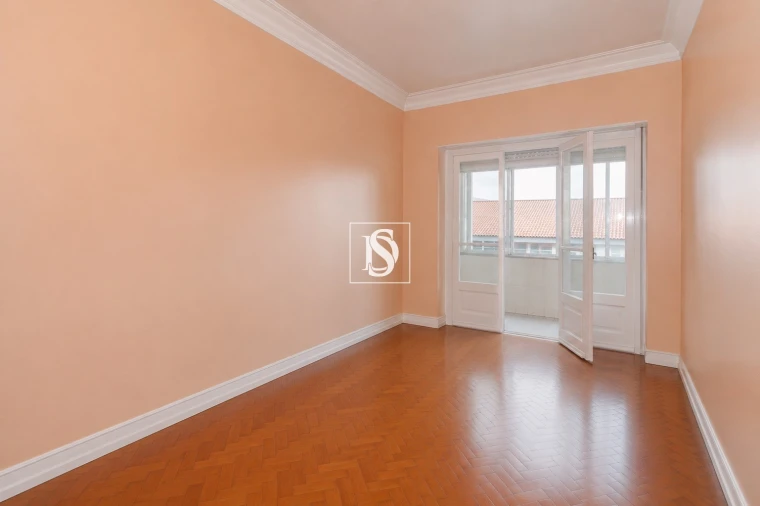 Apartamento T1 para Venda em Alvalade Foto 17