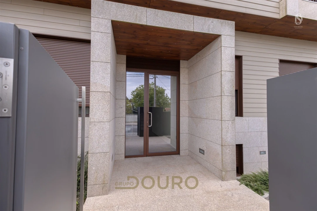 Apartamento T3 para Venda em Sandim, Olival, Lever e Crestuma Foto 34