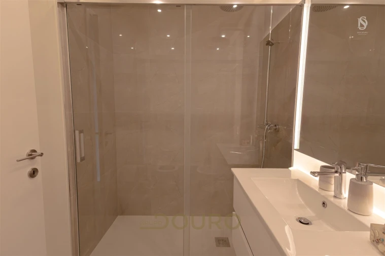 Apartamento T3 para Venda em Sandim, Olival, Lever e Crestuma Foto 9