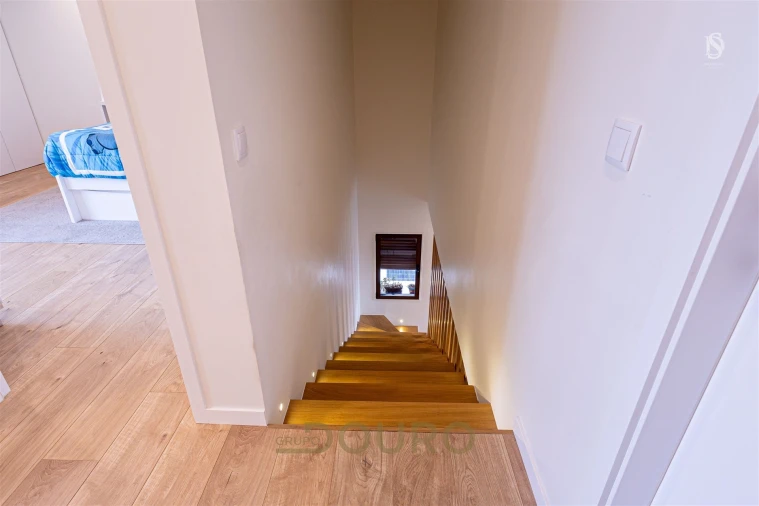 Apartamento T3 para Venda em Sandim, Olival, Lever e Crestuma Foto 16