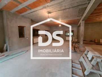 Moradia T3 para Venda em Moimenta da Beira