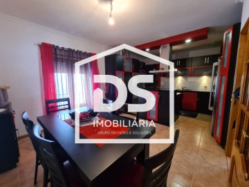 Moradia T3 para Venda em Moimenta da Beira