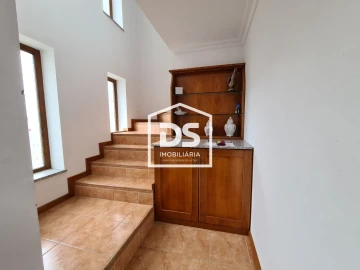 Moradia T3 para Venda em Moimenta da Beira