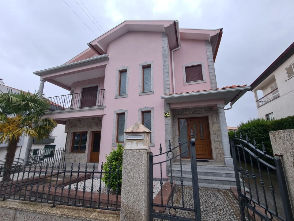 Moradia T3 para Venda em Moimenta da Beira Foto 37