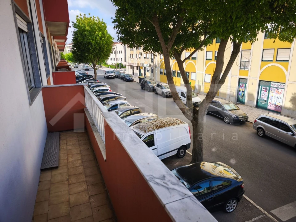Apartamento T3 para Venda em Moita Foto 17