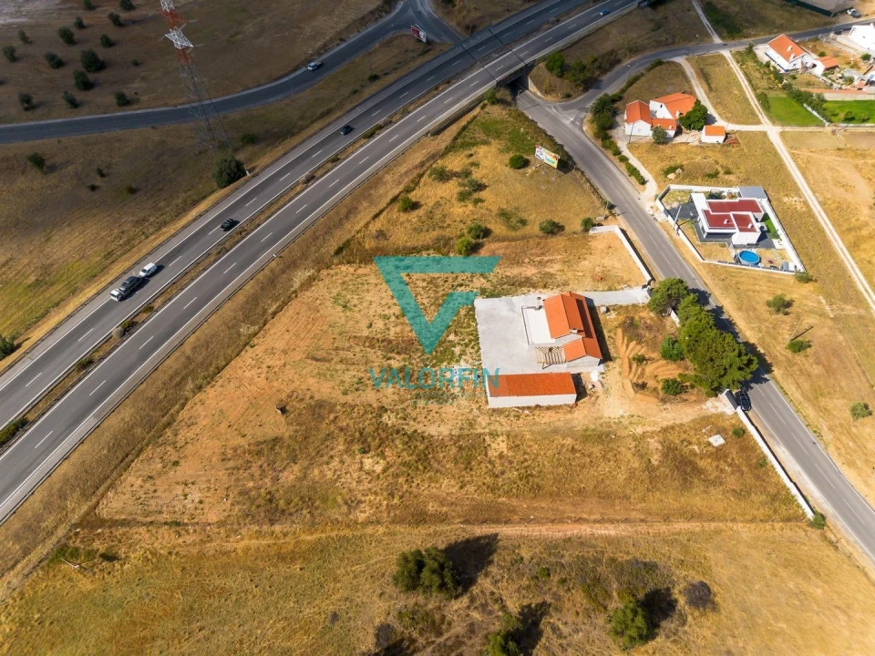Moradia T4 para Venda em Nossa Sra de Fatima Foto 12