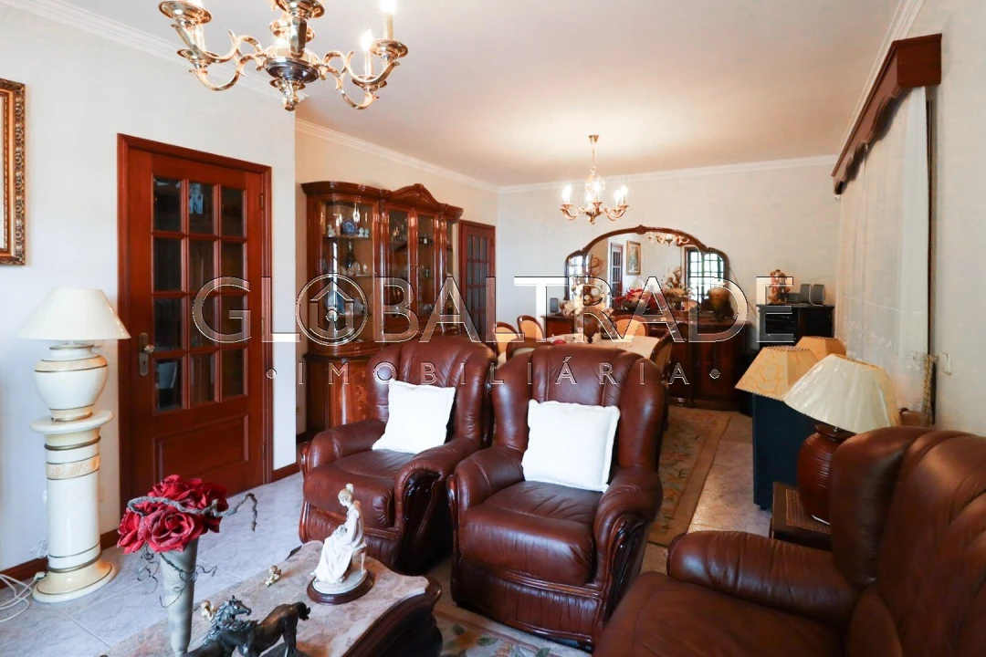 Moradia T4 para Venda em O. Azeméis, Riba-Ul, Ul, Macinhata Seixa, Madail Foto 11